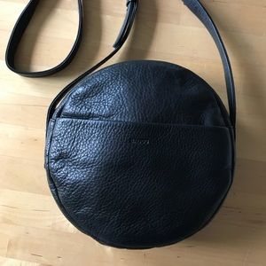 BAGGU Black Leather Circle Purse